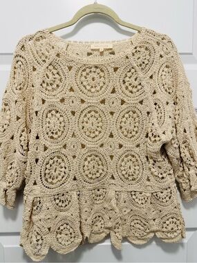 SOLITAIRE Crochet Peplum Top